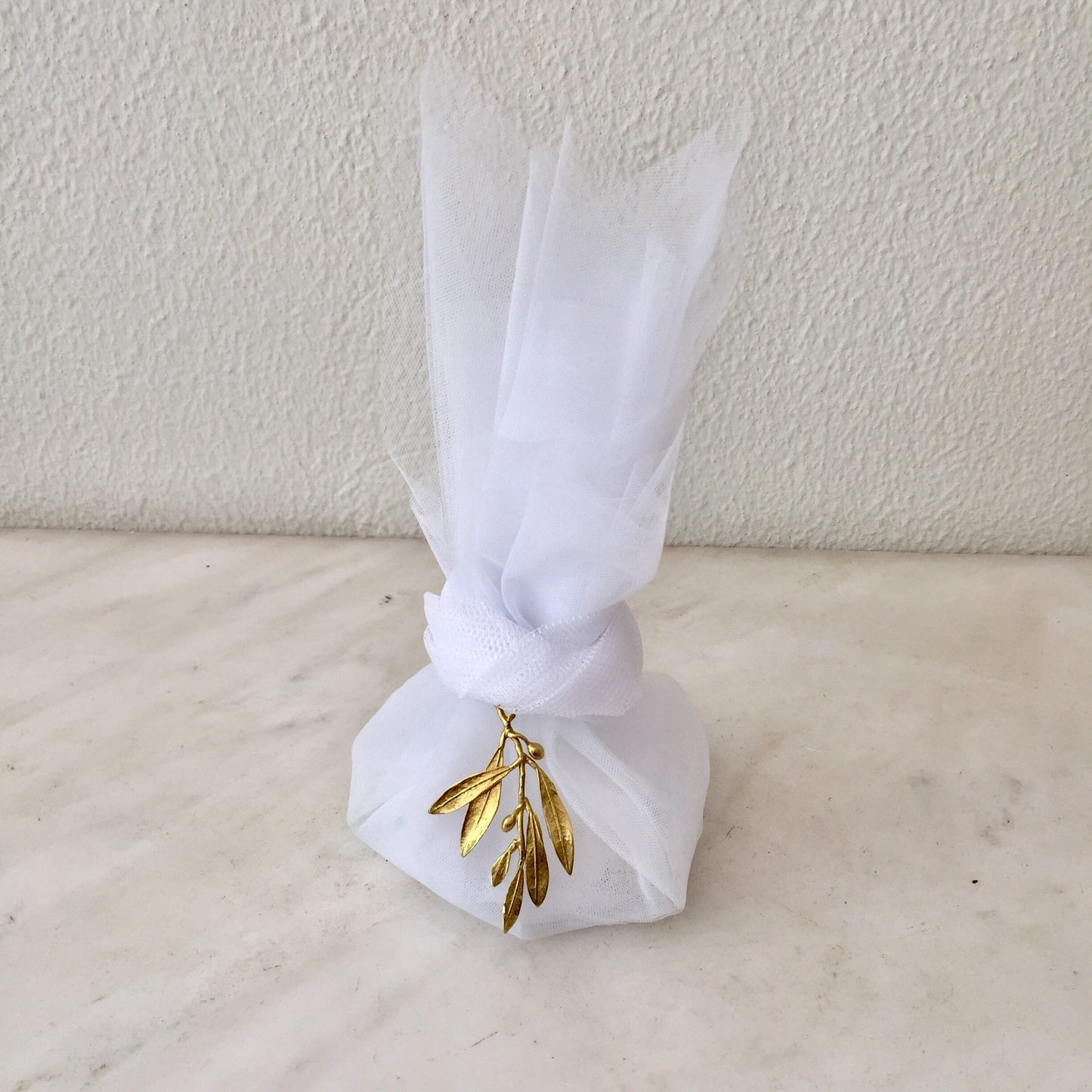 Wedding bomboniere,20 wedding favors, bronze olive twig,tulles,sugared almonds inside,20 pieces minimum order