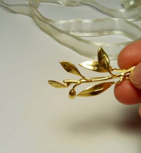 3 WEDDING BOUTONNIERE,Groom buttonhole,Groomsmen corsage,Woodland Boutonniere,Leaf Lapel Pin,Groom Boutonniere,Lapel Pin,Groom's Boutonniere