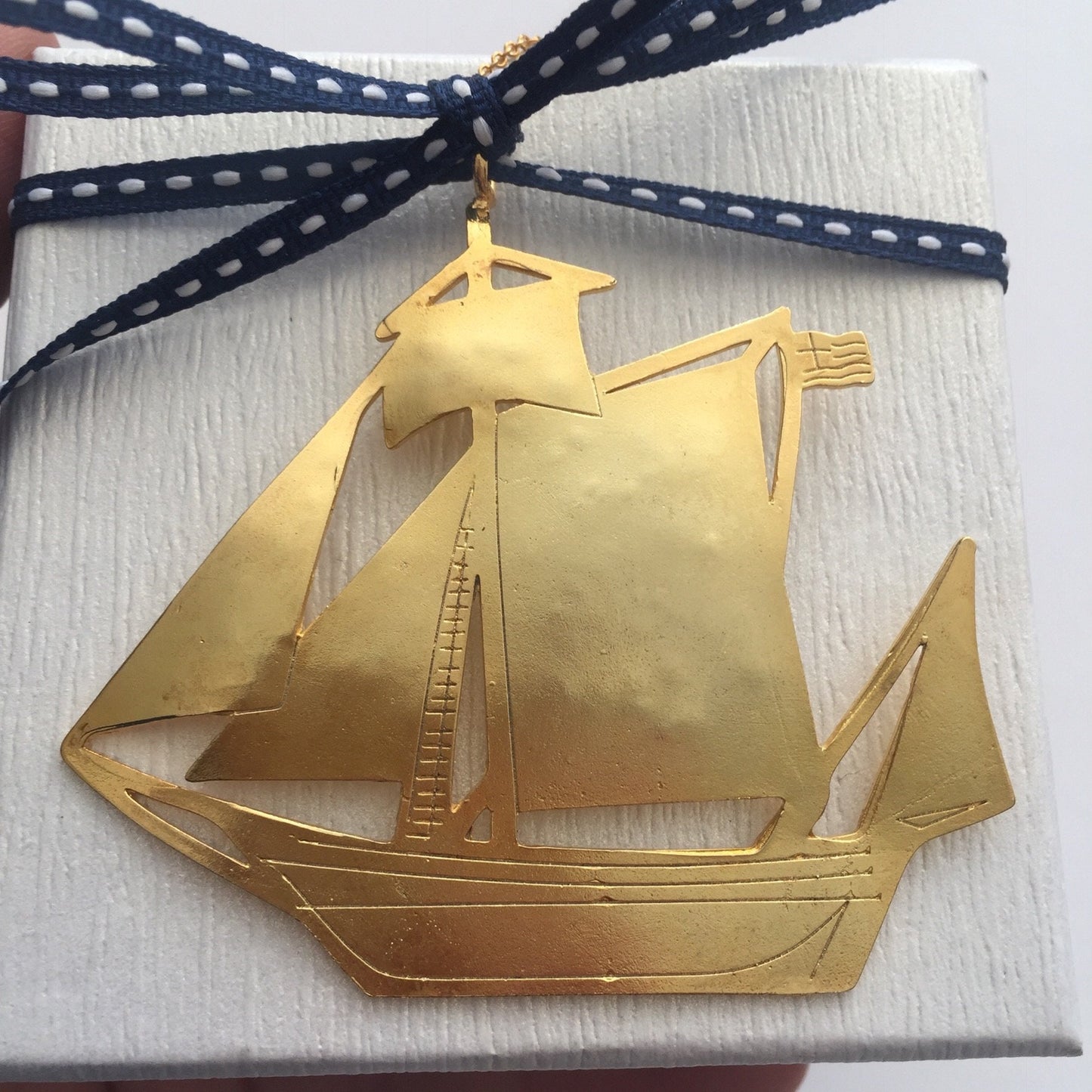 BOAT Baptism favor, 15 baptism favors,gold plated greek boat, baby boy, orthodox baptism, bomboniere,white box favor, sugared almonds inside
