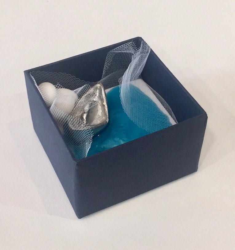 10 unique wedding favors, sea side or island wedding, guest gift, handmade to order, aluminium boat on white marble, no two are alike