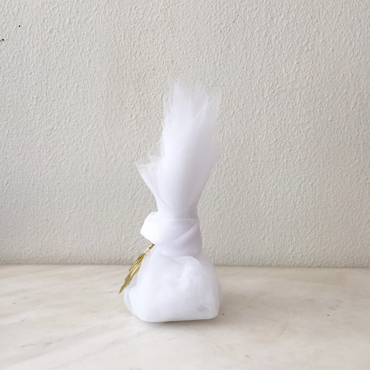 Wedding bomboniere,20 wedding favors, bronze olive twig,tulles,sugared almonds inside,20 pieces minimum order