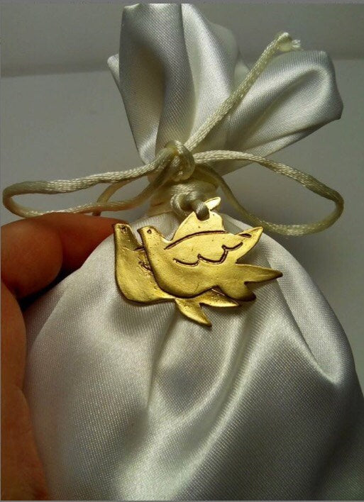 WEDDING SHOWER FAVORS,Bridal gift,jewelry mementos,hostess gifts,decoration doves,Greek wedding favor bombonieres.20 pieces