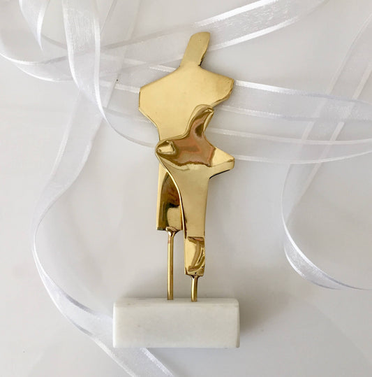 10 Unique wedding favors,elite wedding,bronze couple sculpture wedding favor,made to order