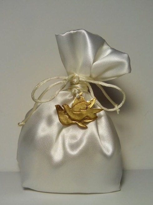 WEDDING SHOWER FAVORS,Bridal gift,jewelry mementos,hostess gifts,decoration doves,Greek wedding favor bombonieres.20 pieces
