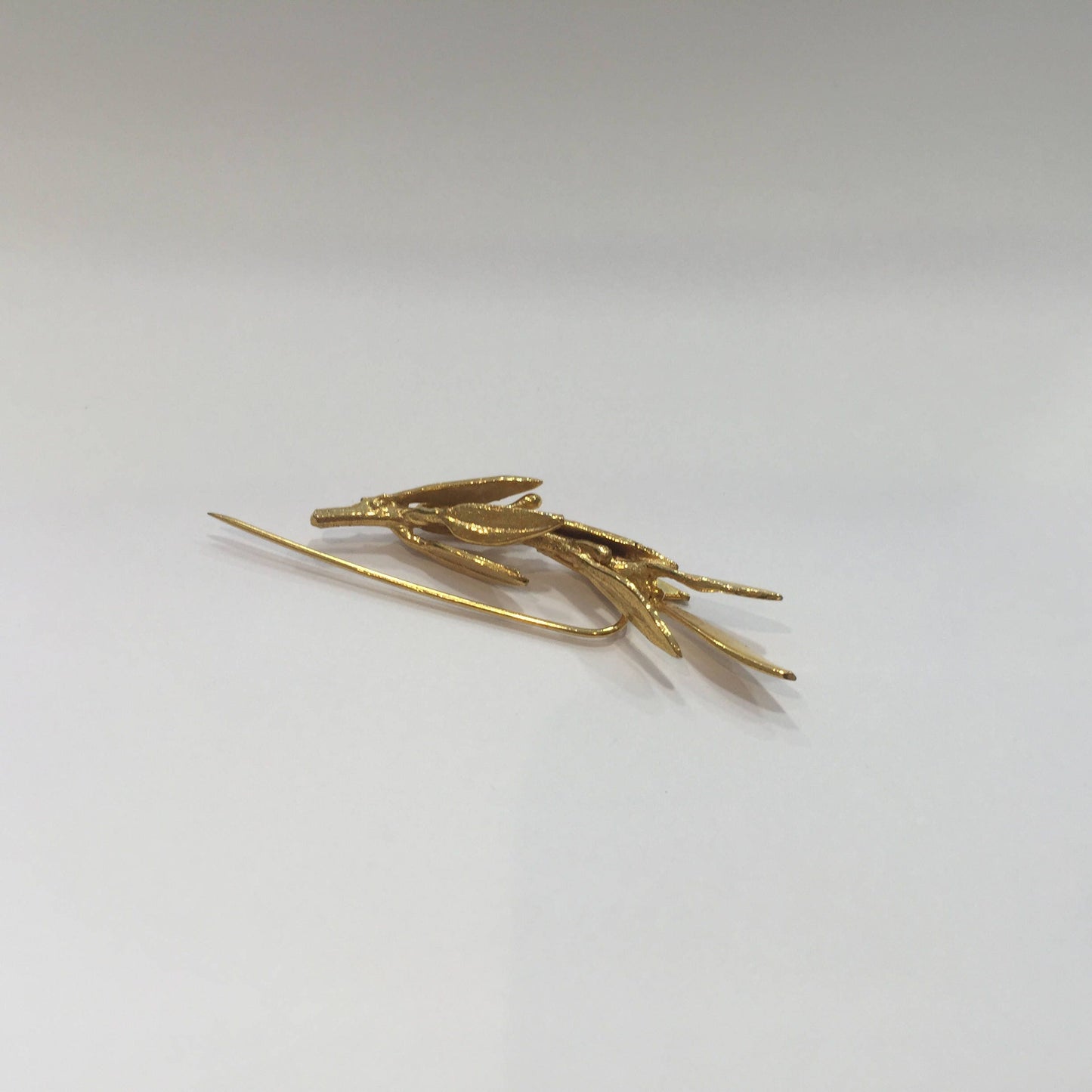 WEDDING BOUTONNIERE Gold plated brooch Groom Boutonniere.Gold Wedding Buttonhole Pin,Groom,Best Man Boutonniere,Weddings