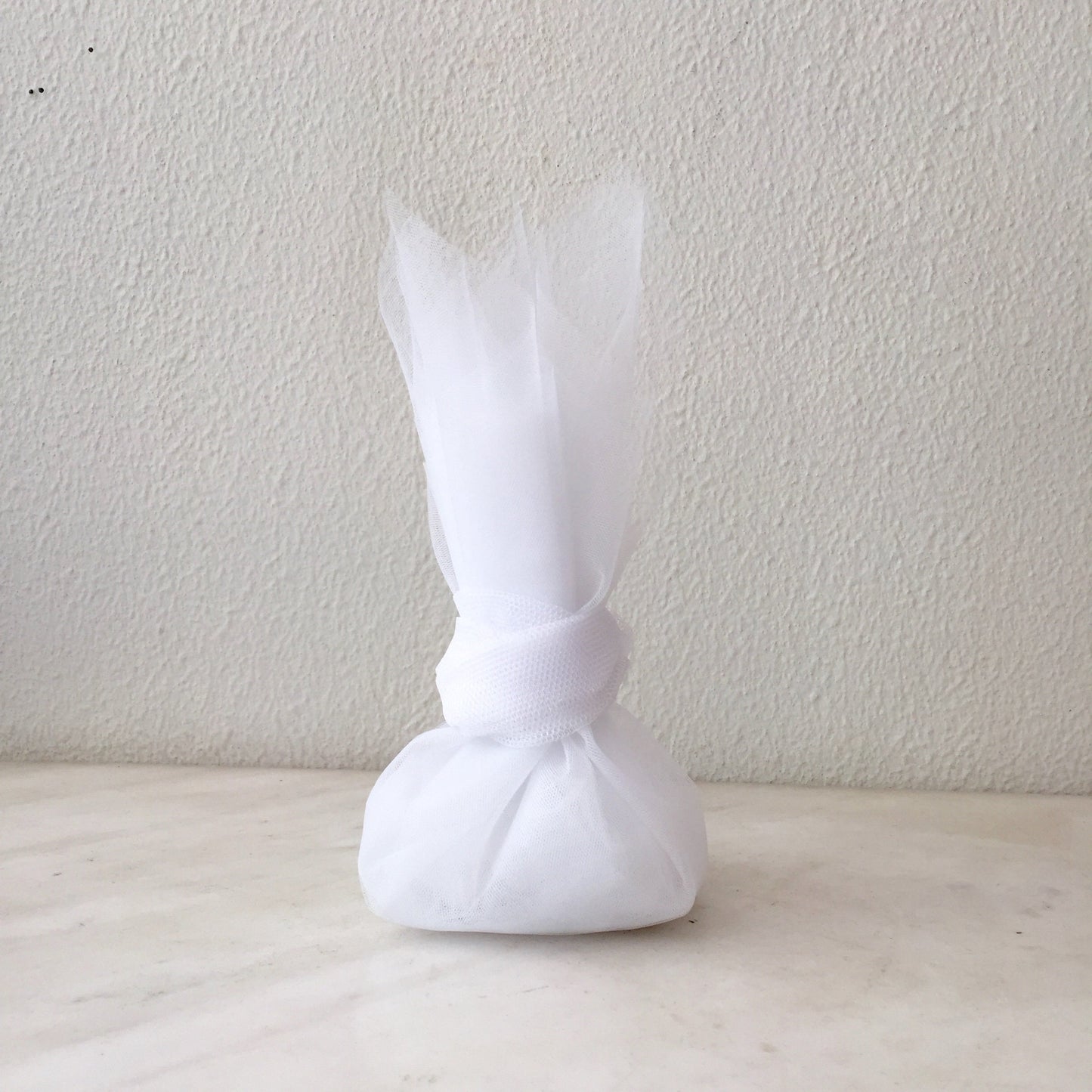 Wedding bomboniere,20 wedding favors, bronze olive twig,tulles,sugared almonds inside,20 pieces minimum order